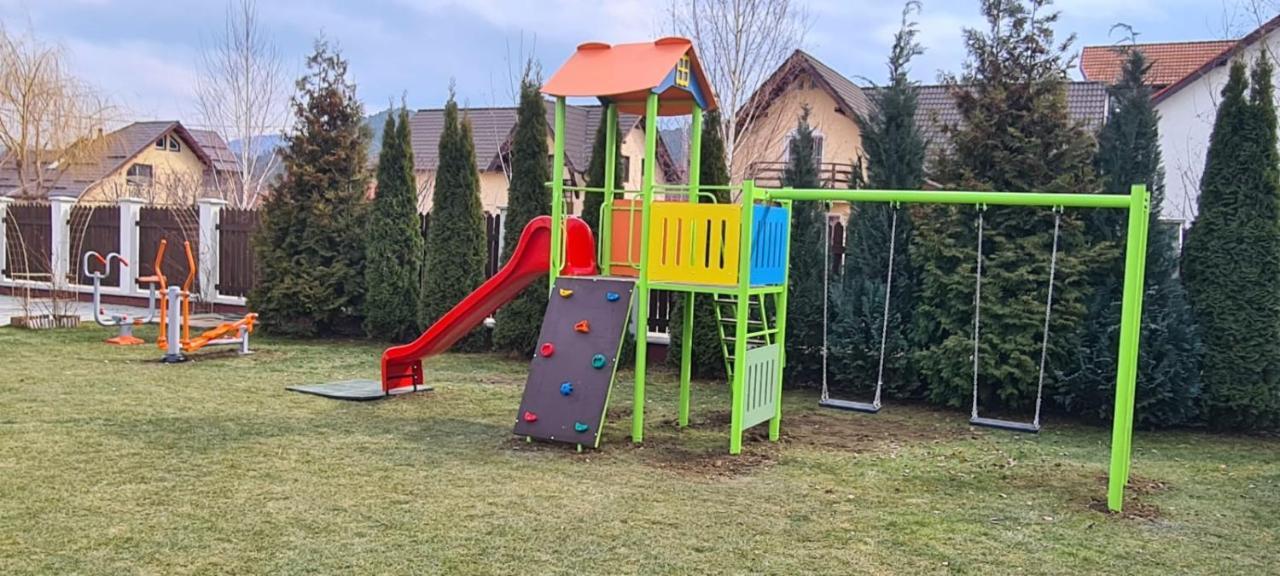 Pensiunea Dara Rîşnov エクステリア 写真