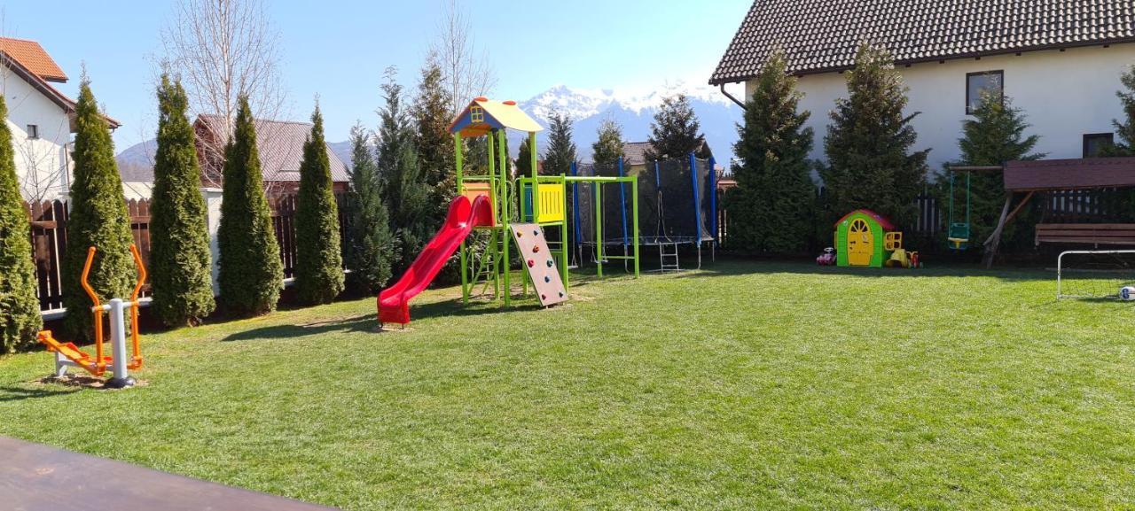 Pensiunea Dara Rîşnov エクステリア 写真