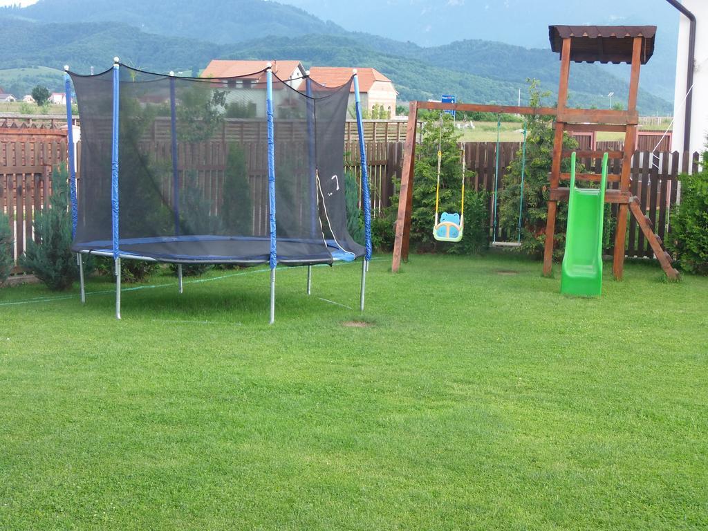 Pensiunea Dara Rîşnov エクステリア 写真